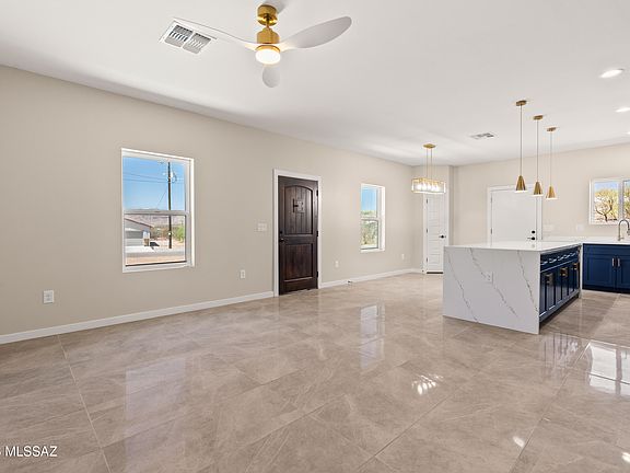 3rd image of 324 Peru Ct