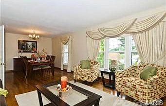 3rd image of 9739 Meadowfern Dr