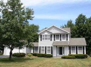 7 Verrazano Way, Halfmoon, NY 12065