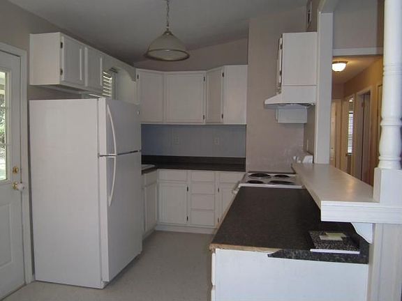 3rd image of 48 Francis Ave