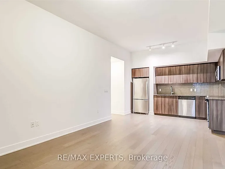 20 Shore Breeze Dr #450 — Photo 18