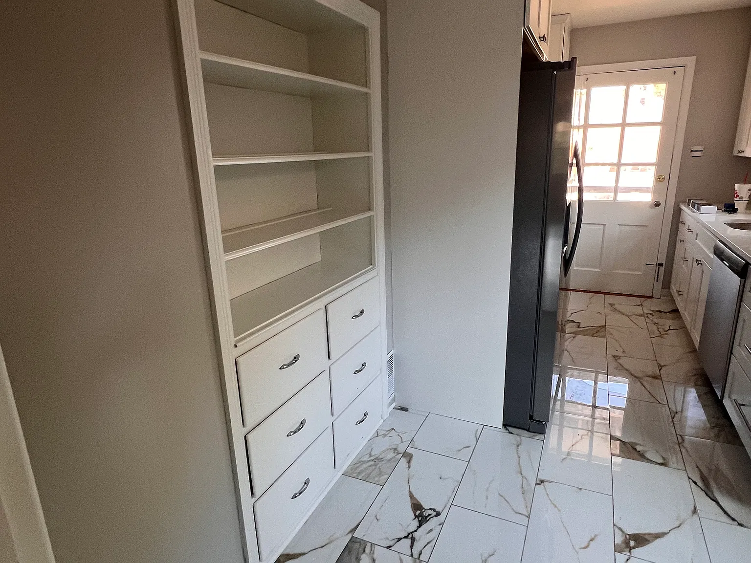 2 bed, 1000 sqft, $1,700 — Photo 3