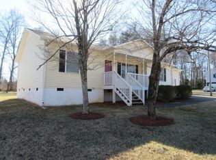 900 Northchester Ln, Winston Salem, NC 27105