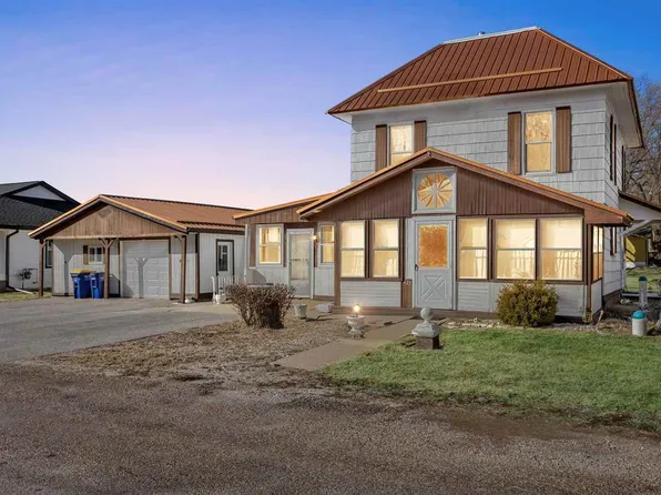 423 Water St, West Branch, IA 52358