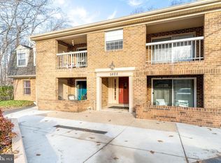 5825 Cove Landing Rd APT 101, Burke, VA 22015