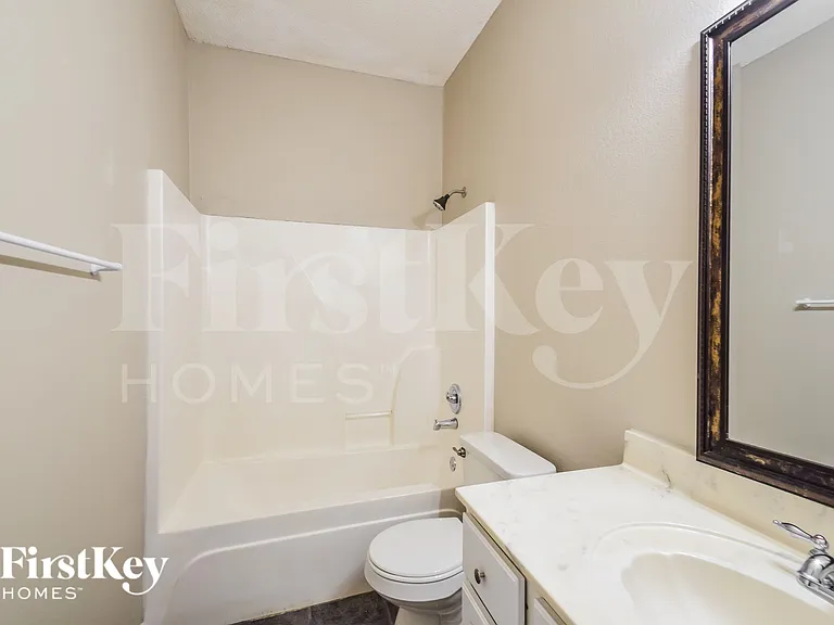 7298 Hunters Horn Dr — Photo 17