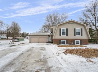 862 Marilyn Dr, Wooster, OH 44691