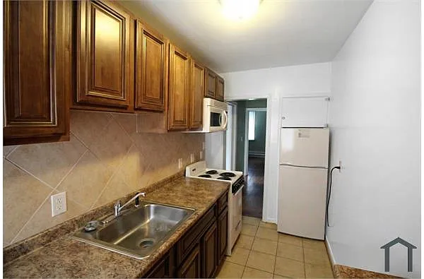Building Photo - 4111 8th St #2