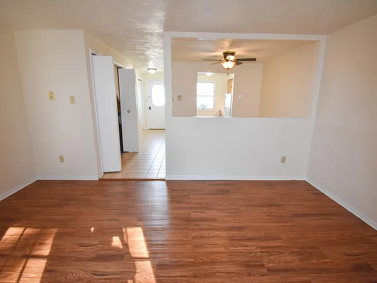 351 W Grape St — Photo 15