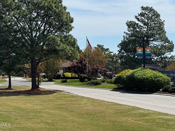 3rd image of 564 Coachman Way