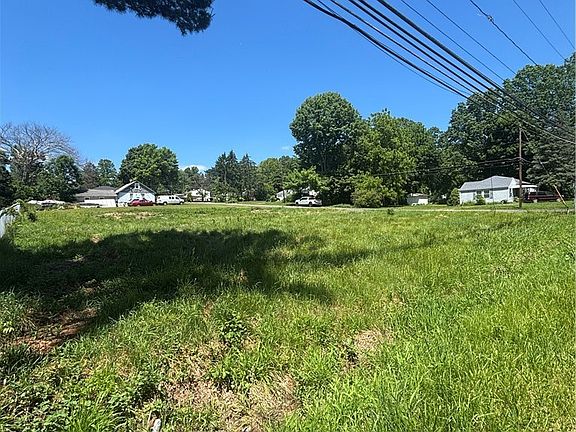 5th image of 1660 Hilbish Ave