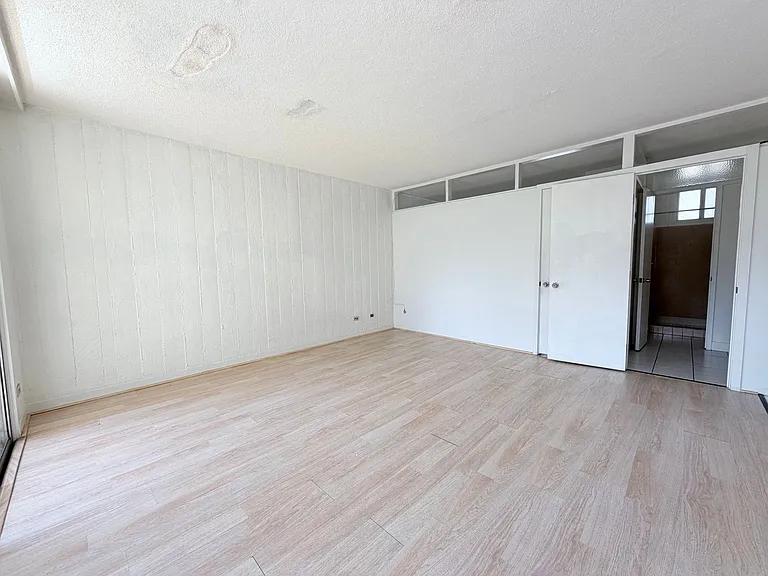 445 Kalaimoku St — Photo 5