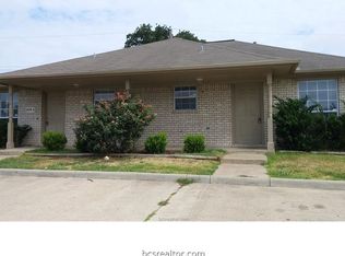 1208 Webhollow Cir, Bryan, TX 77801