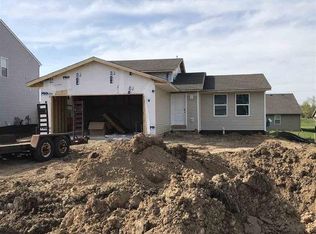 6381 Edgewood Rd, Machesney Park, IL 61115