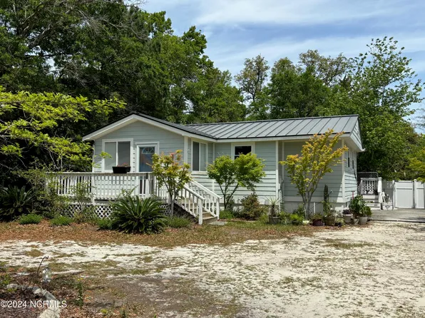 114 Stuart Avenue, Southport, NC 28461