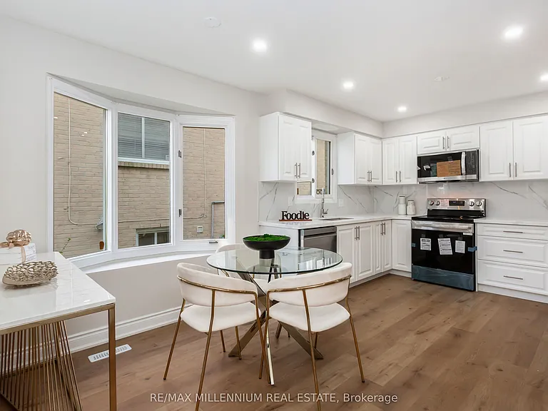 61 Mistywood Dr #UPPER — Photo 7