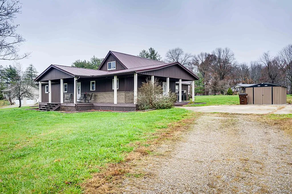1366 Newland Ridge Rd photo 1