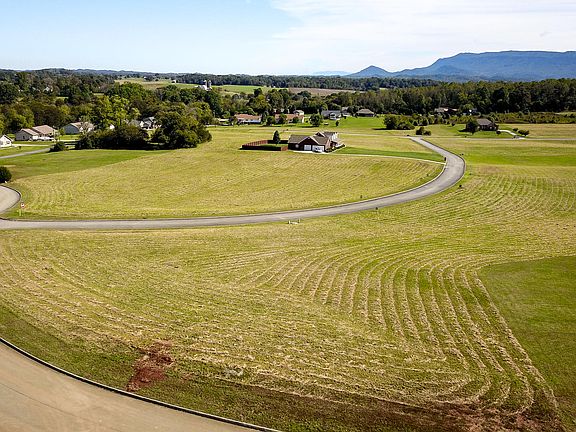 4th image of Bainbridge Dr #56