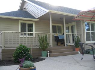 1490 Unity Dr, Junction City, OR 97448