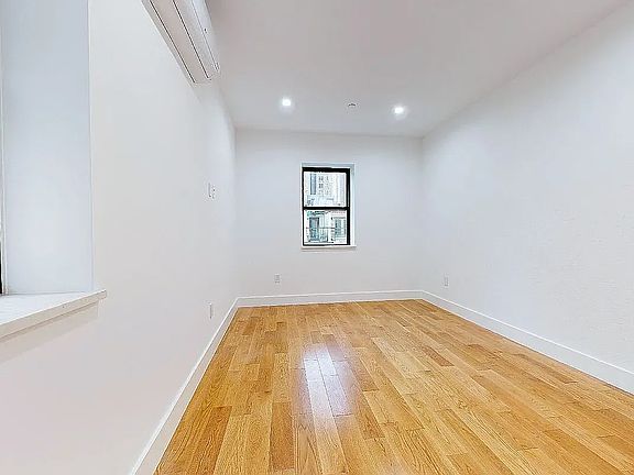 4th image of 15 W 94th St #3R