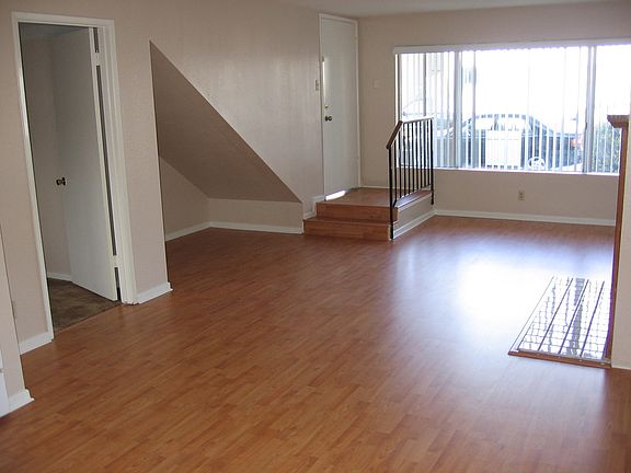 2nd image of 134-136 Ximeno Ave #136A
