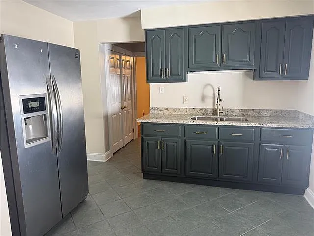 2518 Onzaga St — Photo 2
