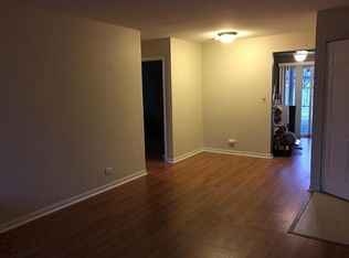 380 Echo Ln APT 1, Aurora, IL 60504