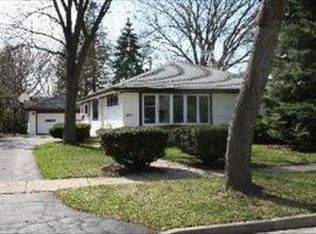 610 Sylviawood Ave, Park Ridge, IL 60068