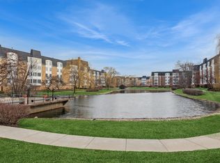 50 Lake Blvd APT 607, Buffalo Grove, IL