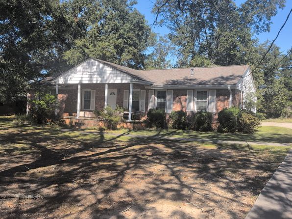 1403 E Lee Rd