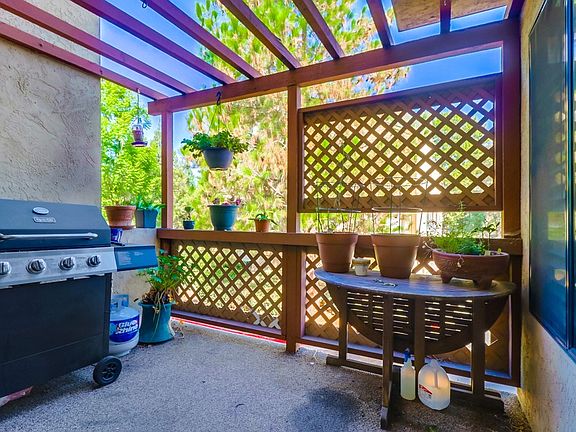 5th image of 8894 Highwood Dr Unit B