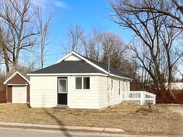88 N 5th St NE, Cedar Springs, MI 49319