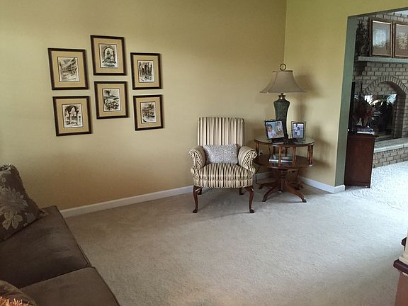 5th image of 9450 Pembroke Cir