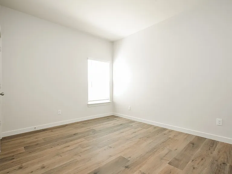 1536 Harvester Dr — Photo 14