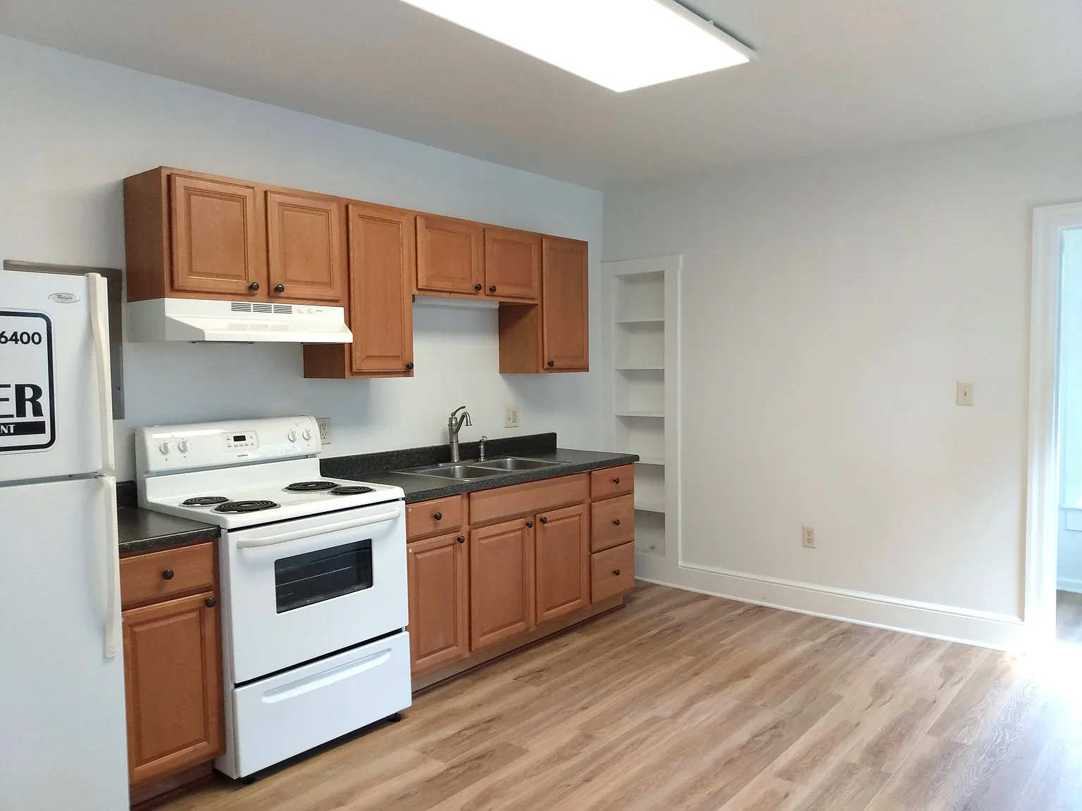 519 Nelson Street - 3 — Photo 3