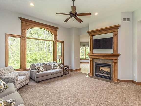 4th image of 28684 Hickory Lodge Dr