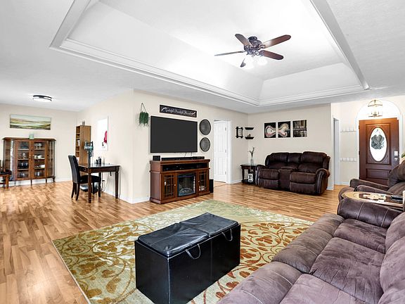 4th image of 189 Wimbledon Ct