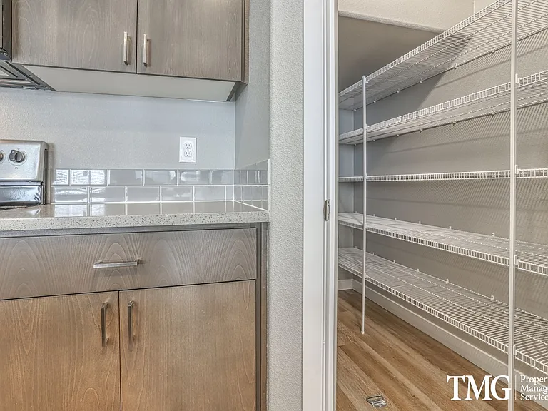 4802 NE 37th Ct — Photo 5