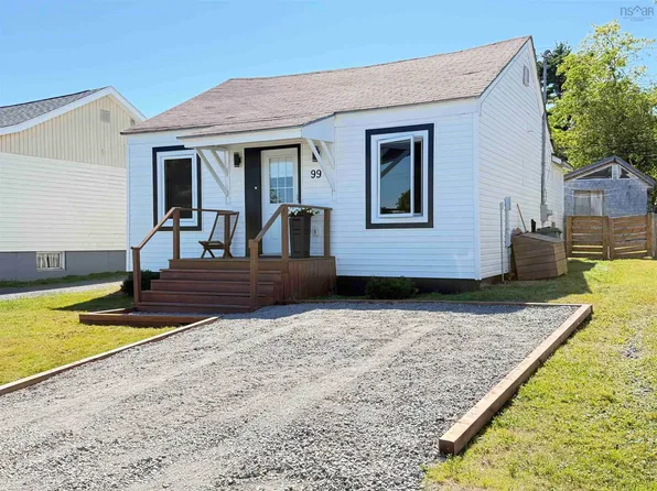99 Cedar St, Pictou, NS B0K 1X0