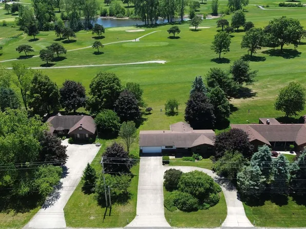 1303 W Erie Rd, Temperance, MI 48182