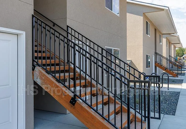 485 S 38th Ave #B207 — Photo 23