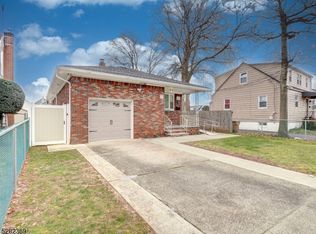 910 Wheatsheaf Rd, Linden, NJ 07036