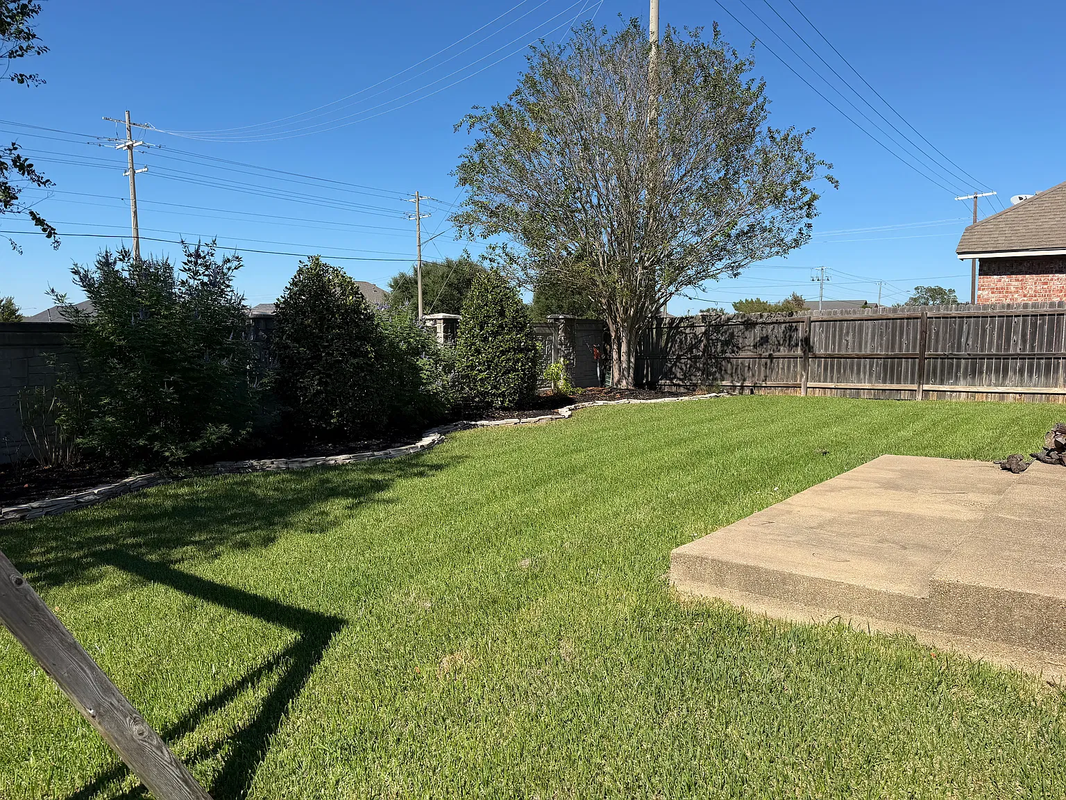 3 bed, 1900 sqft, $2,100 — Photo 2