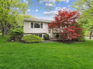 4 Chaparral Rd, Nanuet, NY 10954