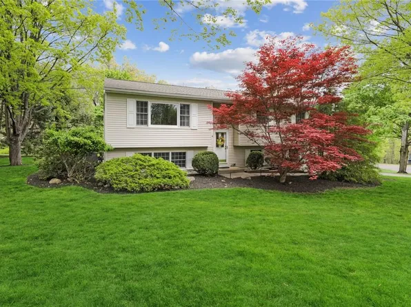 4 Chaparral Road, Nanuet, NY 10954