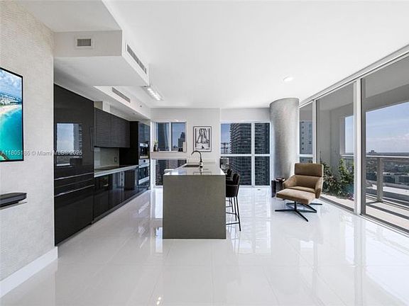 5th image of 1080 Brickell Ave Unit 2901