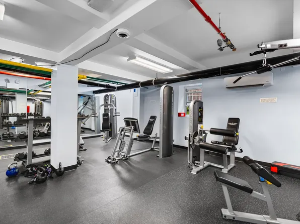 3850 Hudson Manor Terrace image 24 of 32