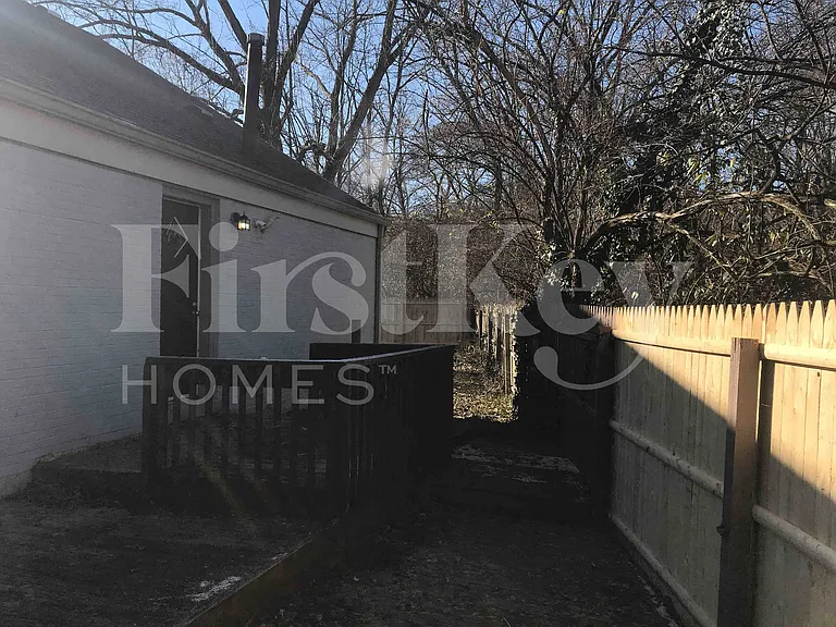 2665 Barthas Pl — Photo 34