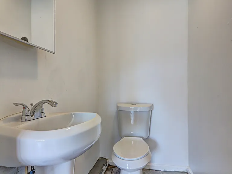 3467 Eisenhower Cir SE — Photo 5