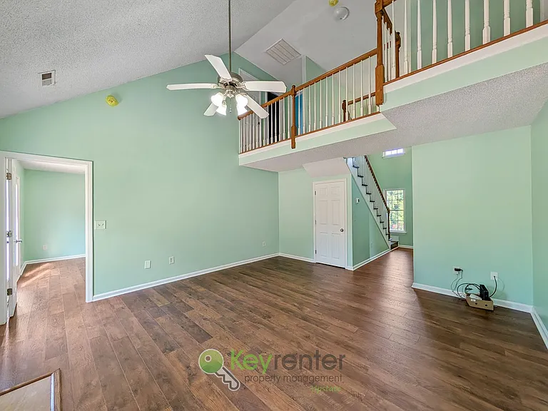 166 Chastain Rd — Photo 4